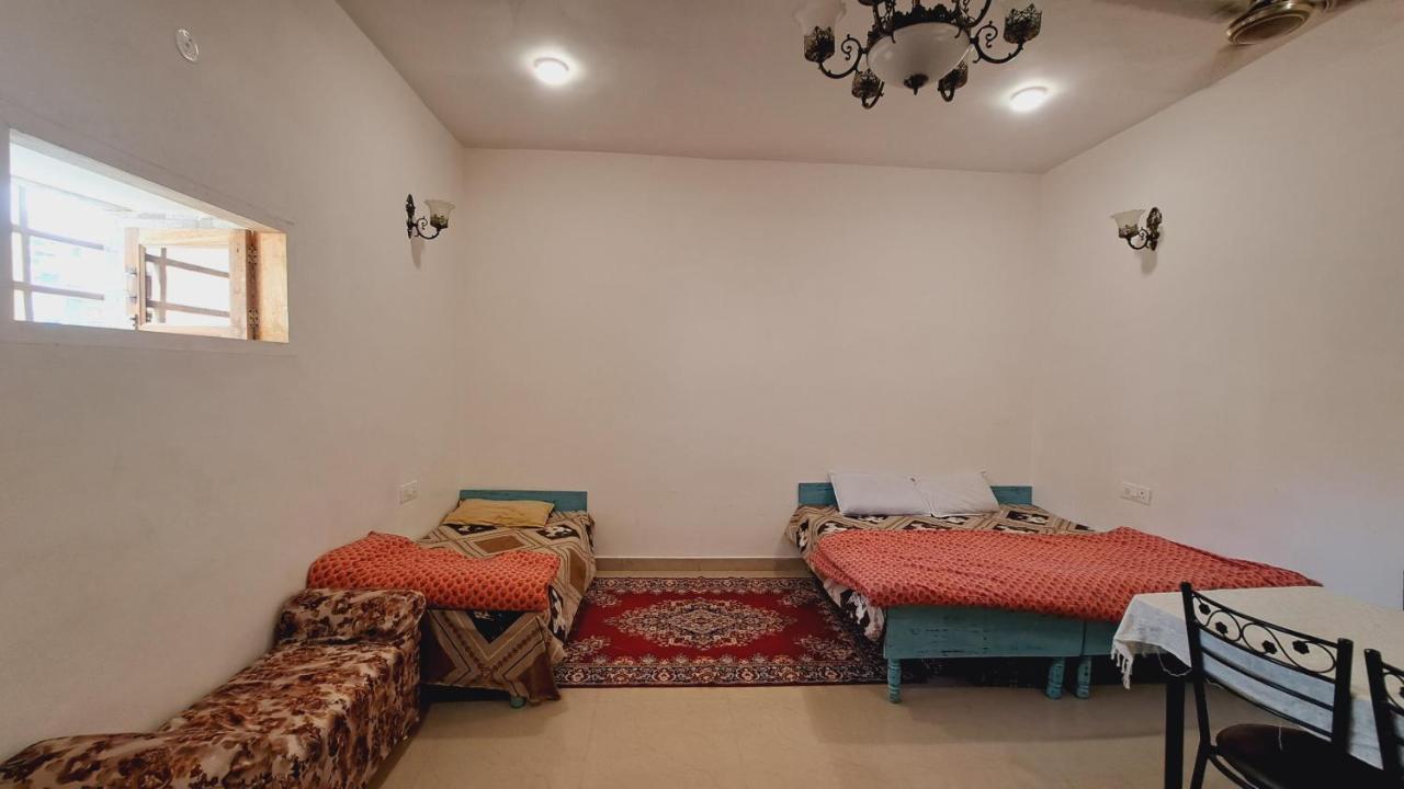 Sufi Khandar Home Stay New Delhi Exterior foto