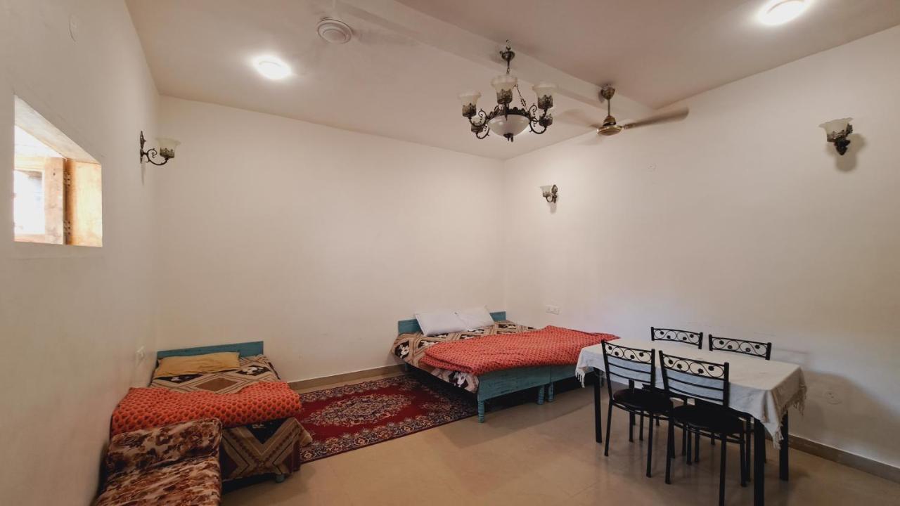 Sufi Khandar Home Stay New Delhi Exterior foto