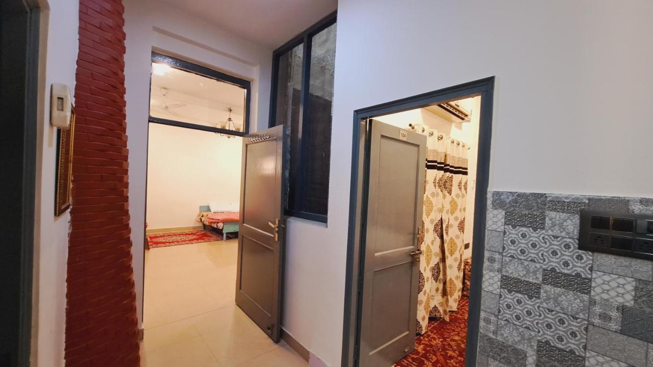 Sufi Khandar Home Stay New Delhi Exterior foto