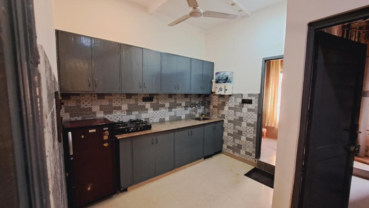 Sufi Khandar Home Stay New Delhi Exterior foto