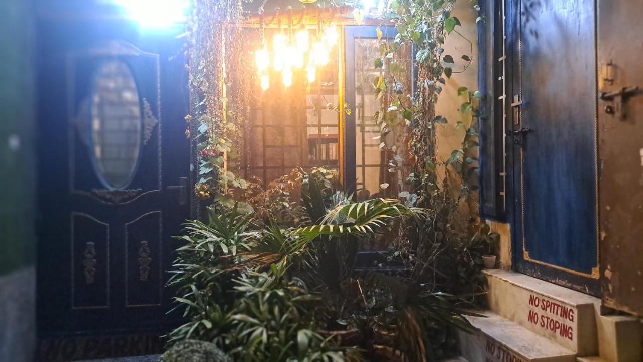 Sufi Khandar Home Stay New Delhi Exterior foto